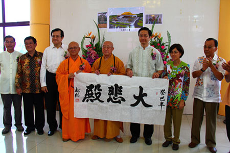 天宁禅寺方丈松纯长老一行赴马来西亚弘法