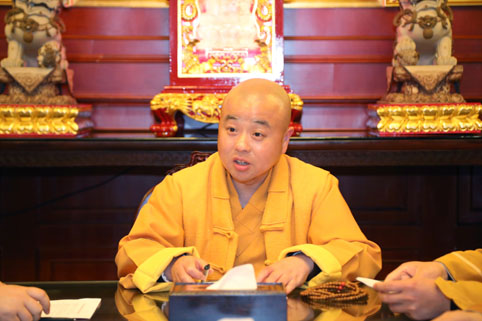 净芳大和尚主持召开寺管会全体(扩大)会议 学习贯彻全国两会精神 部署