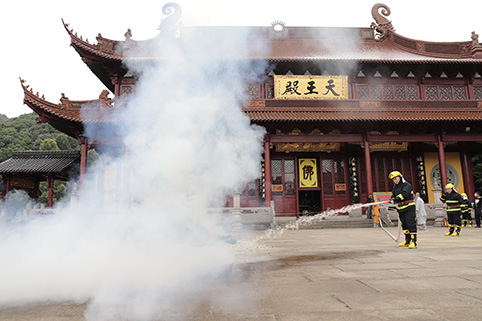 09-消防水枪扑灭.jpg 09-消防水枪扑灭.jpg