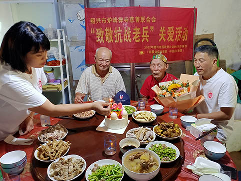 陈定均过生日.jpg 陈定均过生日.jpg