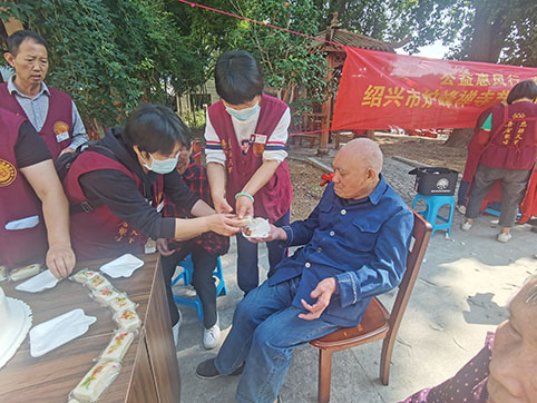 蒲公�?.jpg 蒲公�?.jpg