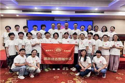 合影2.jpg 合影2.jpg