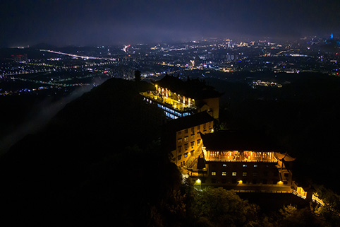 2山顶 (2).jpg 2山顶 (2).jpg