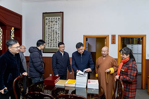 5E8A0470.jpg 5E8A0470.jpg