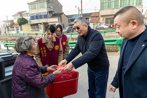 5E8A1355.jpg 5E8A1355.jpg